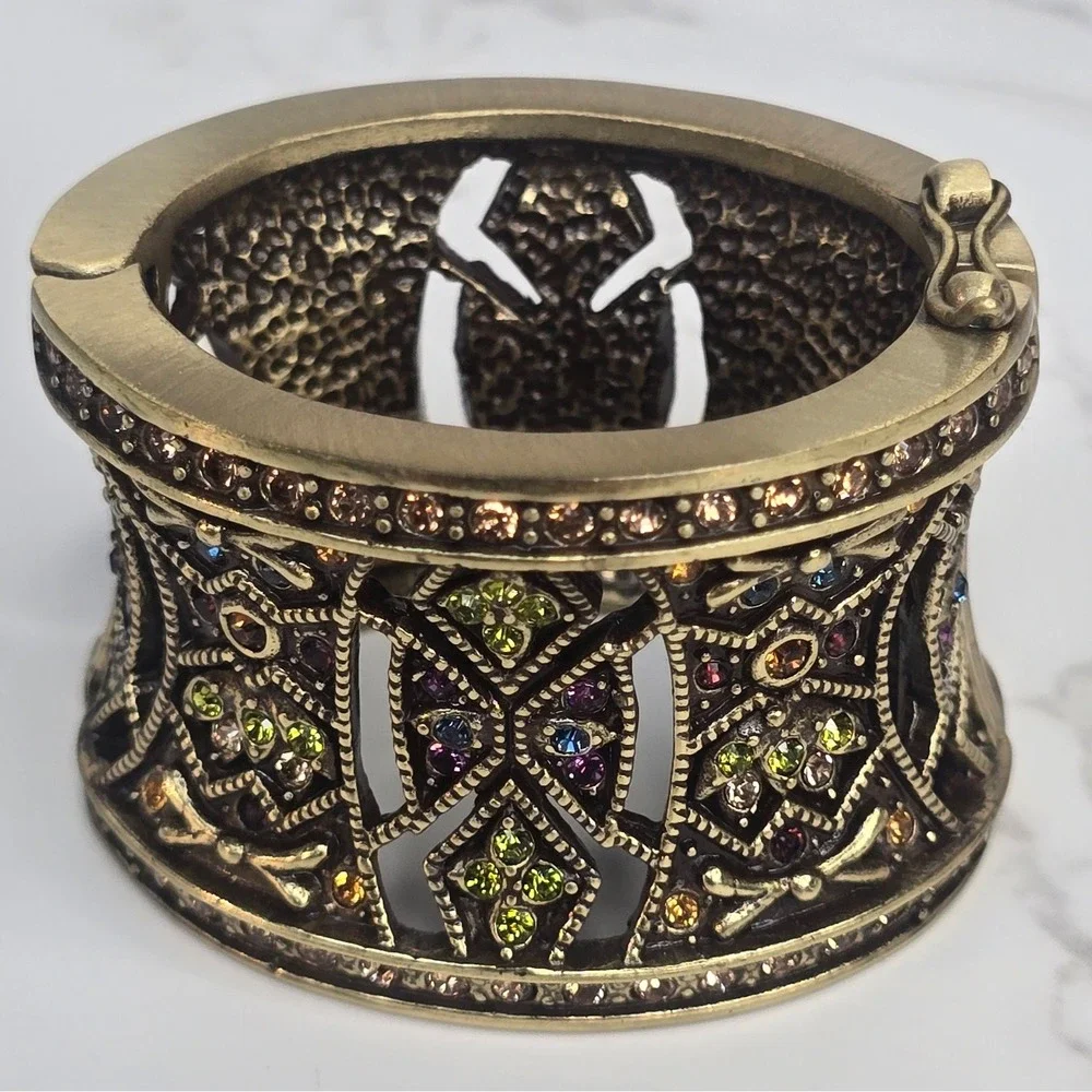 Rare Heidi Daus Signed Crystal Scarf Ring Buckle Hinged Art Deco Gold Tone